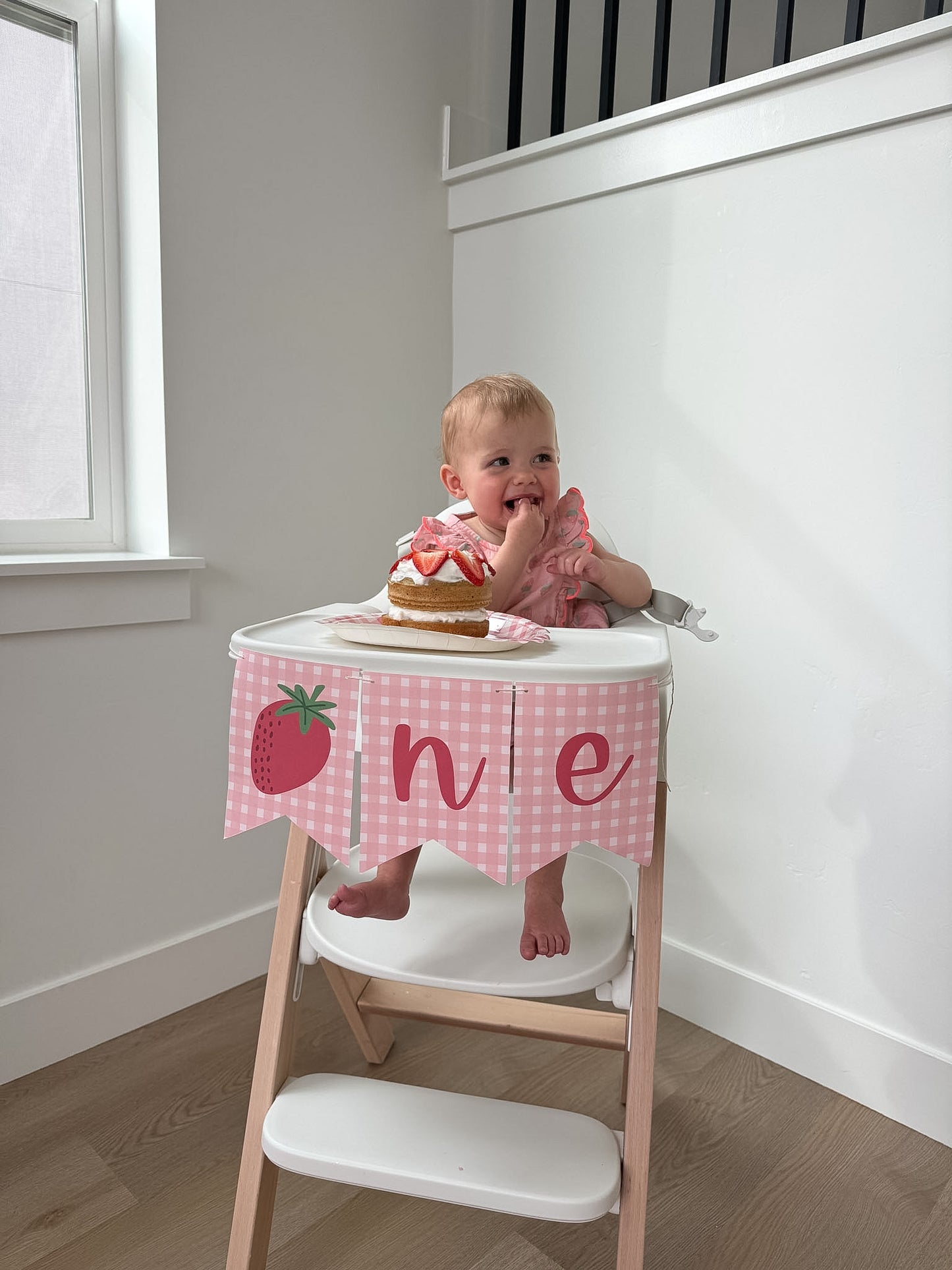Berry First Birthday 'One' High Chair Banner